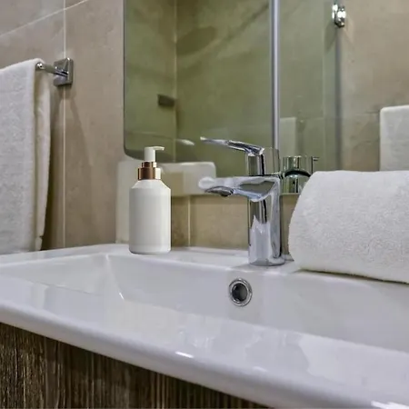 Here Will Have A Wonderful & Memorable Stay!